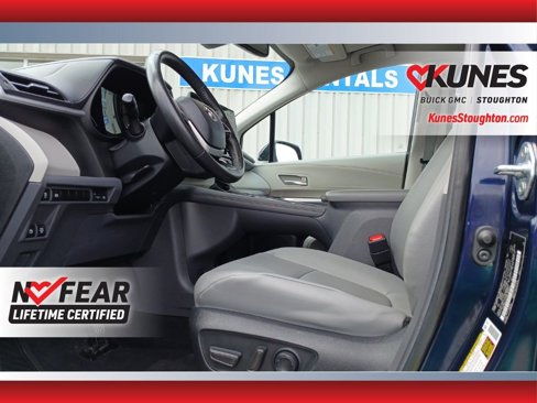 Used 2024 Toyota Sienna XLE image 36