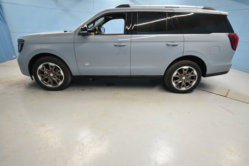 New 2025 Ford Expedition King Ranch image 28