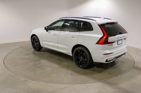 New 2026 Volvo XC60 B5 Ultra w/ Climate Package image 3