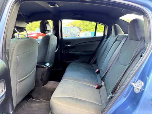Used 2011 Chrysler 200 Touring image 20