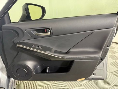 Used 2025 Lexus IS 500 image 38