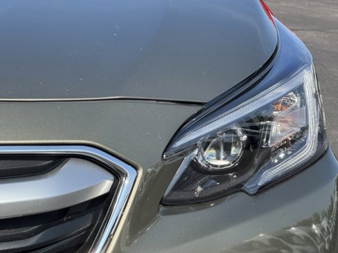 Used 2022 Subaru Outback Premium image 5