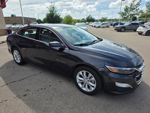 Used 2023 Chevrolet Malibu LT image 2