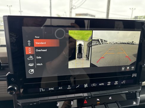 New 2026 GMC Hummer EV 4x4 Crew Cab image 15