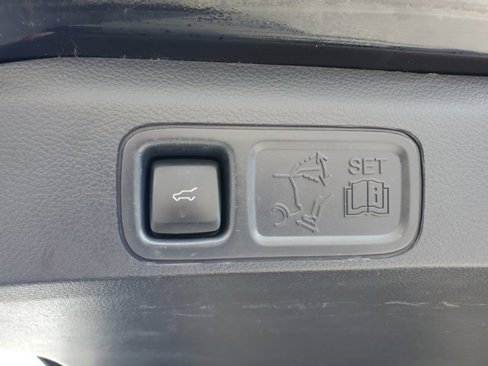Certified 2022 Ford Expedition Platinum image 9