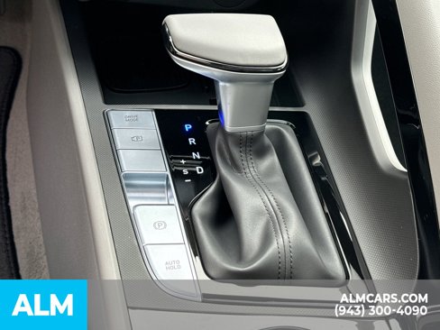Certified 2025 Hyundai Elantra SEL image 37