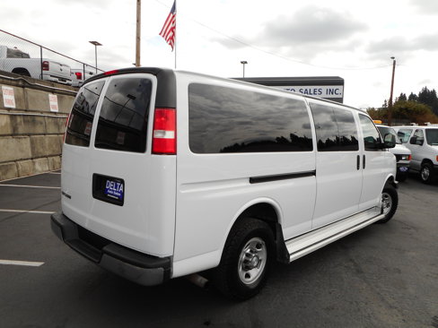 Used 2017 Chevrolet Express 3500 LT w/ LT Preferred Equipment Group image 7