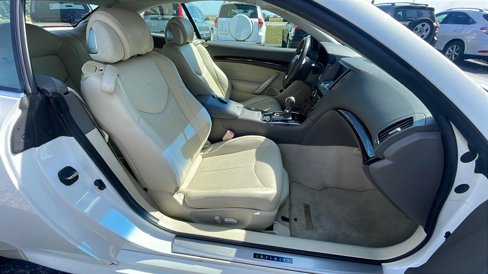 Used 2014 INFINITI Q60 Convertible w/ Premium Package image 23