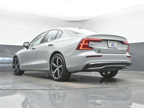 Used 2025 Volvo S60 B5 Plus w/ Protection Package Premier image 40