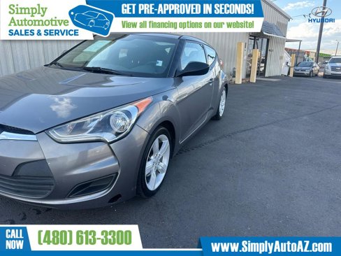 Used 2015 Hyundai Veloster image 3