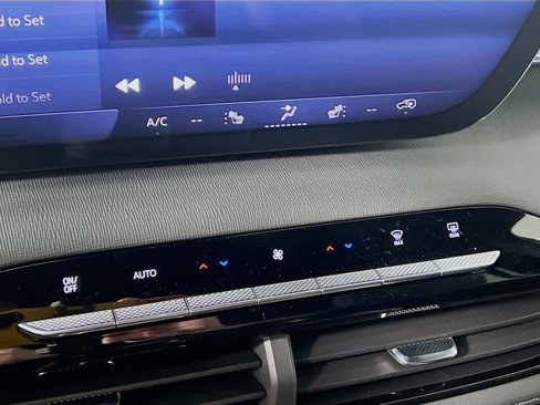 New 2026 Buick Enclave Preferred w/ Power Package image 14
