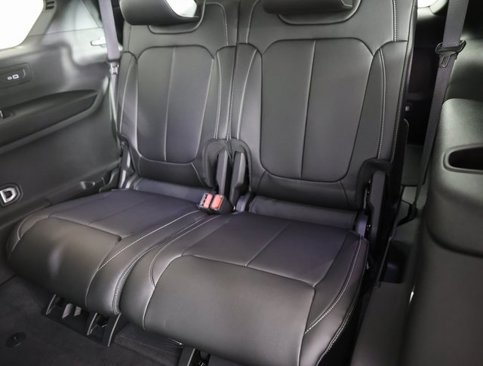 New 2025 Jeep Grand Cherokee L Limited w/ Black Appearance Package image 10