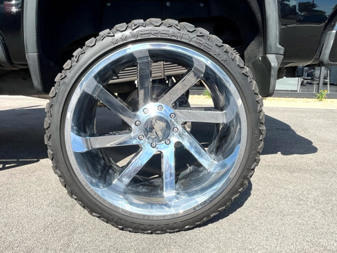 Used 2021 Chevrolet Silverado 2500 LTZ w/ LTZ Plus Package image 17