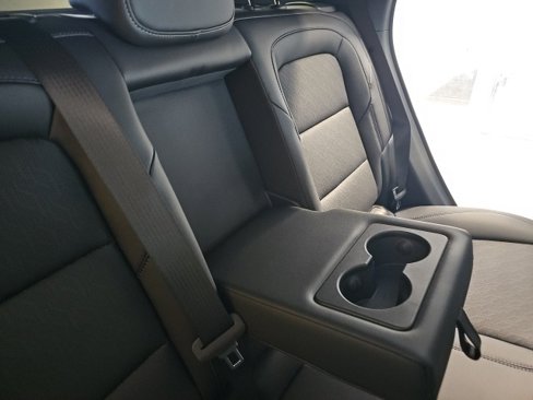 New 2026 Chevrolet Equinox LT w/ Convenience Package II image 13