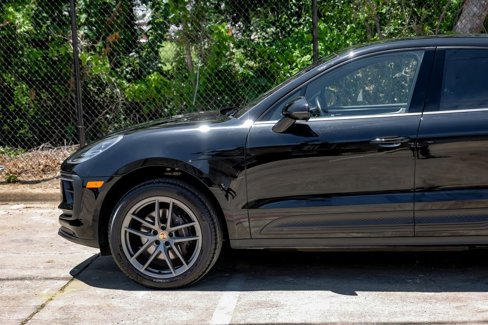 Used 2024 Porsche Macan w/ Premium Plus Package image 19