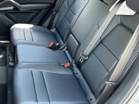 New 2025 Porsche Cayenne image 16
