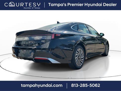 New 2025 Hyundai Sonata Limited image 3