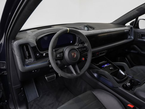 Certified 2025 Porsche Cayenne Turbo GT image 61