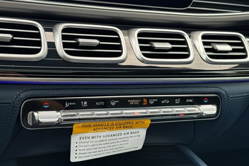 New 2026 Mercedes-Benz GLS 580 4MATIC image 27