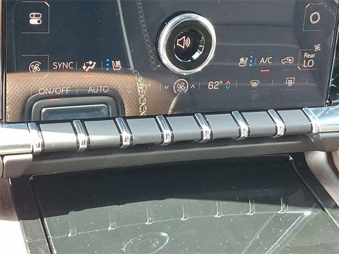Used 2025 GMC Yukon XL Denali Ultimate image 15