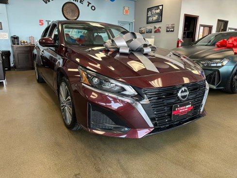 Used 2023 Nissan Altima 2.5 SL image 3