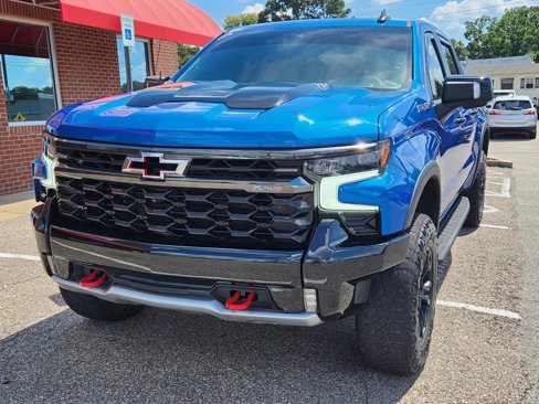 Used 2022 Chevrolet Silverado 1500 ZR2 image 4
