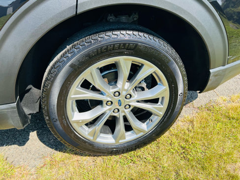 Used 2021 Ford Explorer XLT w/ Equipment Group 202A image 13