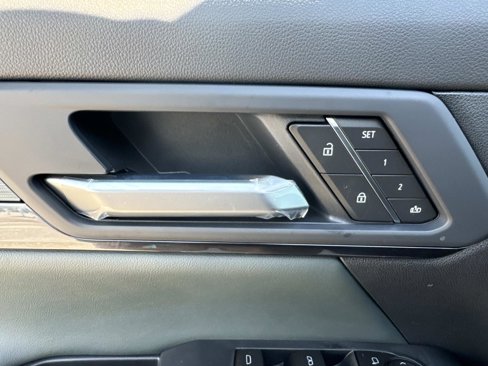 New 2026 GMC Terrain AT4 w/ Convenience Package III image 21