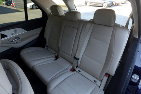 Used 2020 Mercedes-Benz GLE 350 4MATIC w/ AMG Line Exterior image 14