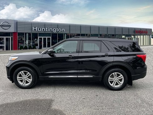 Used 2022 Ford Explorer XLT image 9