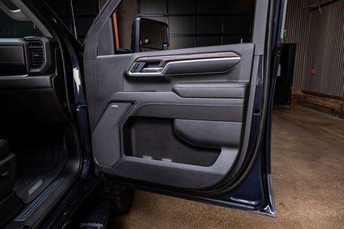 Used 2025 GMC Sierra 3500 SLT w/ SLT Convenience Package image 37