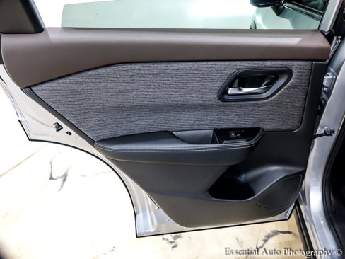Used 2023 Nissan Rogue SV image 25