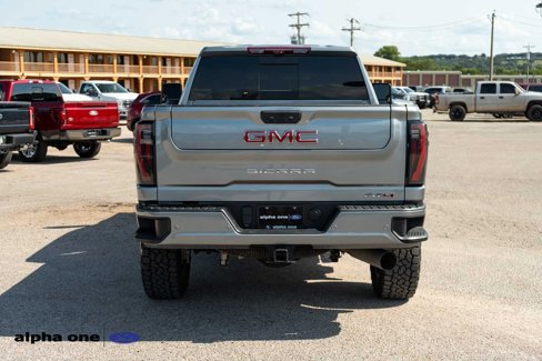 Used 2024 GMC Sierra 2500 AT4 w/ AT4 Premium Plus Package image 7