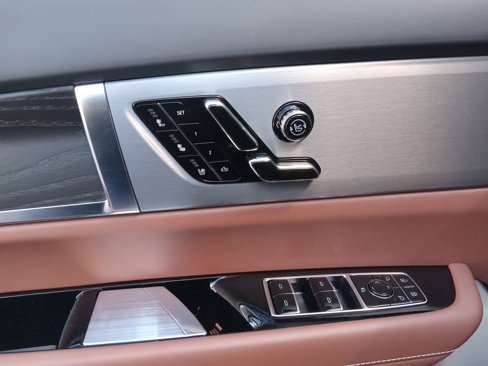 New 2026 Cadillac Vistiq Platinum image 8
