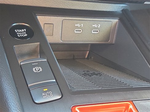 Used 2025 Nissan Kicks SR image 15