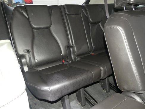 Used 2022 Kia Carnival LX image 26