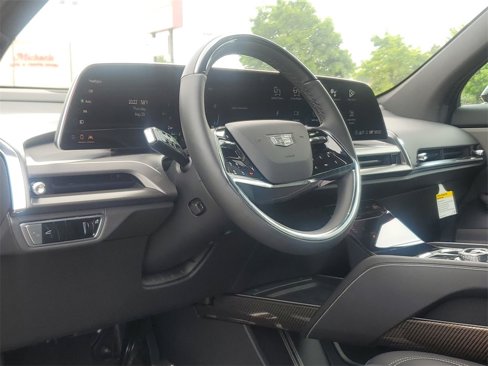 New 2026 Cadillac Vistiq Sport image 2