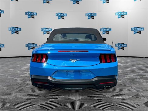Used 2024 Ford Mustang Premium image 4