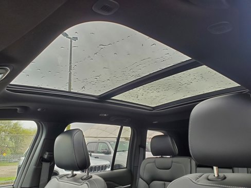 New 2025 Jeep Grand Cherokee Limited 4xe image 14