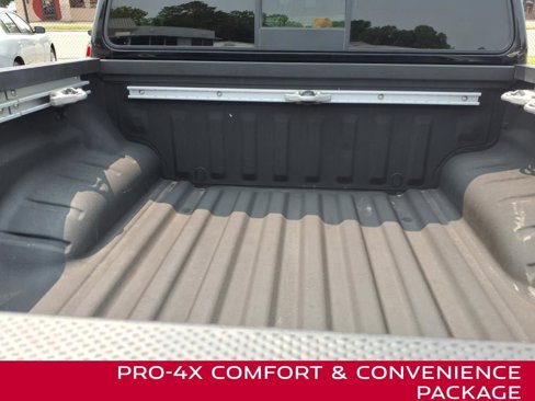 Certified 2022 Nissan Frontier PRO-4X w/ Pro-4X Premium Package image 7