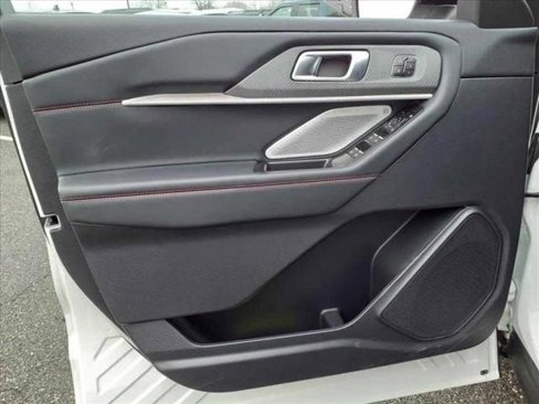 New 2025 Ford Explorer ST image 16