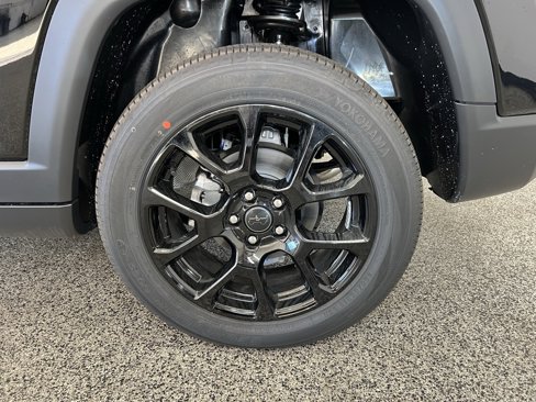 New 2026 Jeep Compass Latitude image 22