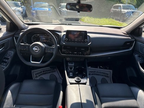 Used 2022 Nissan Rogue SV w/ SV Premium Package image 34