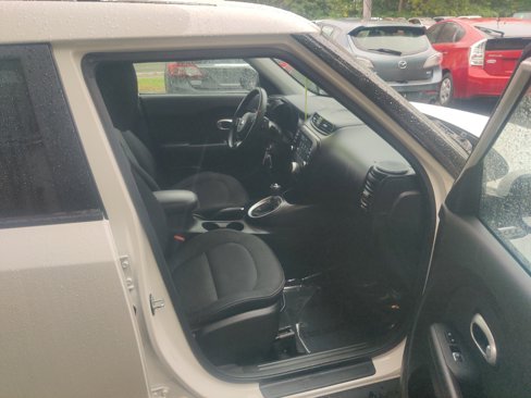 Used 2019 Kia Soul + image 16