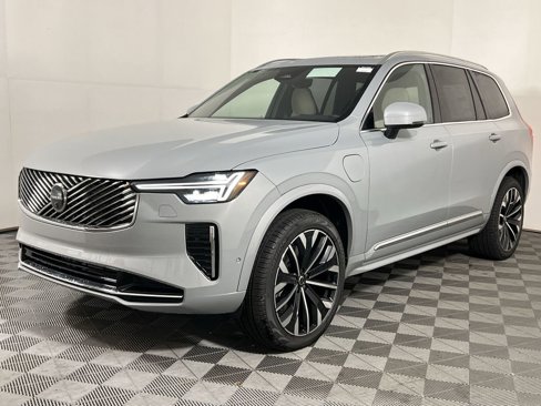 New 2026 Volvo XC90 T8 Plus image 4