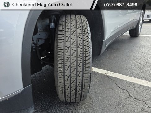 Used 2020 Chevrolet Traverse LT image 14