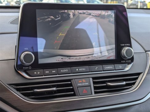 Used 2024 Nissan Altima 2.5 SV image 17