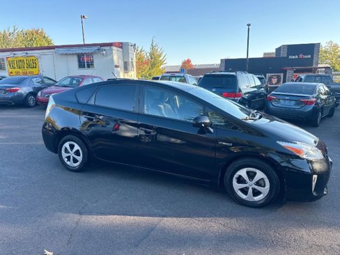 Used 2015 Toyota Prius Two image 3