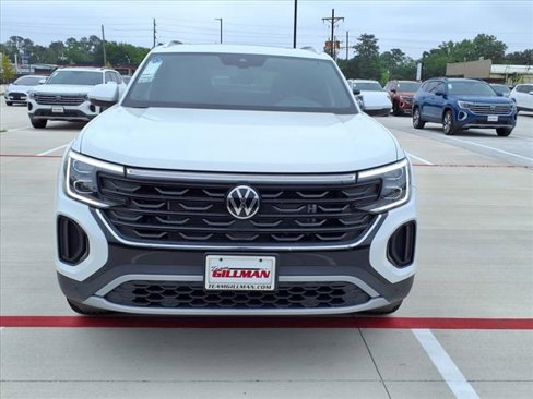 New 2025 Volkswagen Atlas Cross Sport SE image 3
