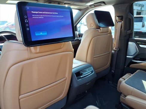 New 2026 Cadillac Escalade Luxury w/ Touring Package image 15